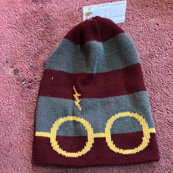 A Harry Potter beanie - Picture 1 of 4